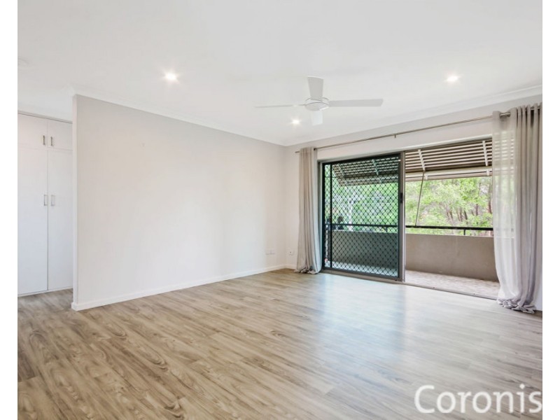 4/6 Mclay St, Coorparoo QLD 4151