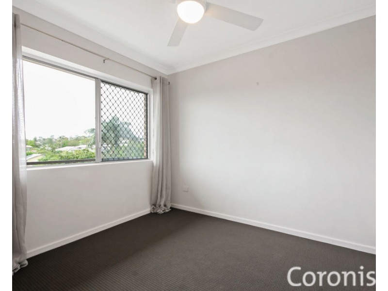 4/6 Mclay St, Coorparoo QLD 4151