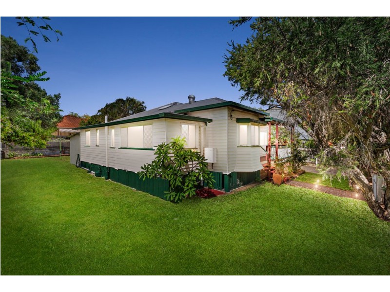 69 Bernecker Street, Carina QLD 4152