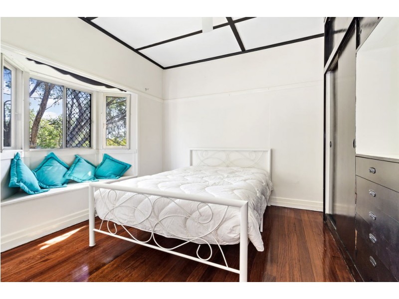 69 Bernecker Street, Carina QLD 4152