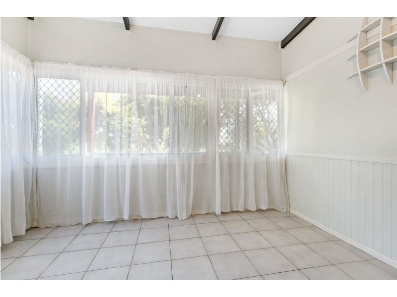 69 Bernecker Street, Carina QLD 4152