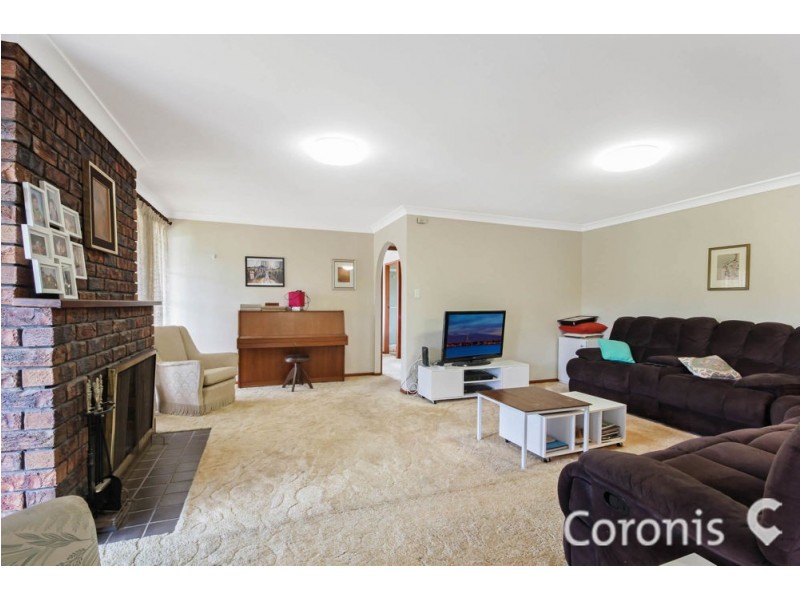8 Aldford St, Carindale QLD 4152