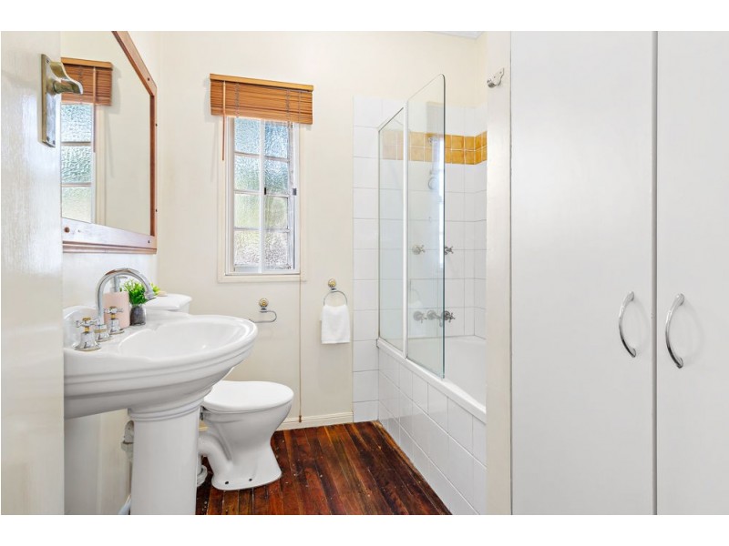 1 Brenda Street, Morningside QLD 4170