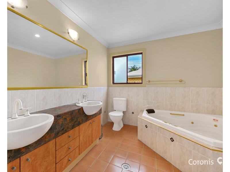 27 Winton Crescent, Murarrie QLD 4172