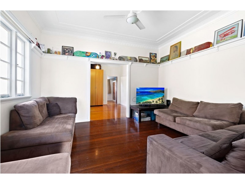 345 Cornwall Street, Greenslopes QLD 4120