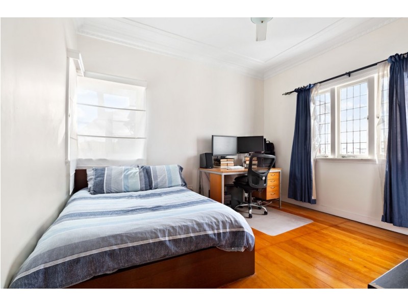 345 Cornwall Street, Greenslopes QLD 4120