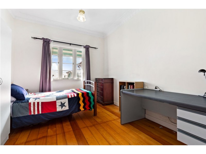 345 Cornwall Street, Greenslopes QLD 4120