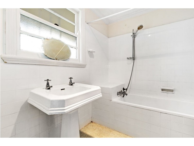 345 Cornwall Street, Greenslopes QLD 4120