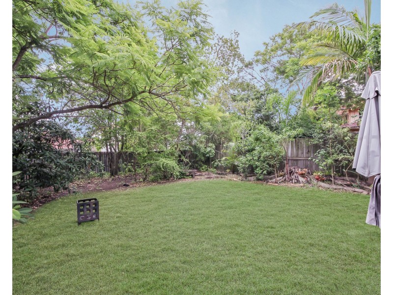 59 Peach Street, Greenslopes QLD 4120