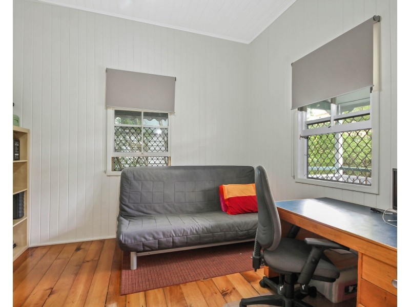 59 Peach Street, Greenslopes QLD 4120