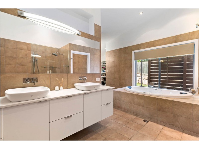 19 Gregan Court, Shailer Park QLD 4128