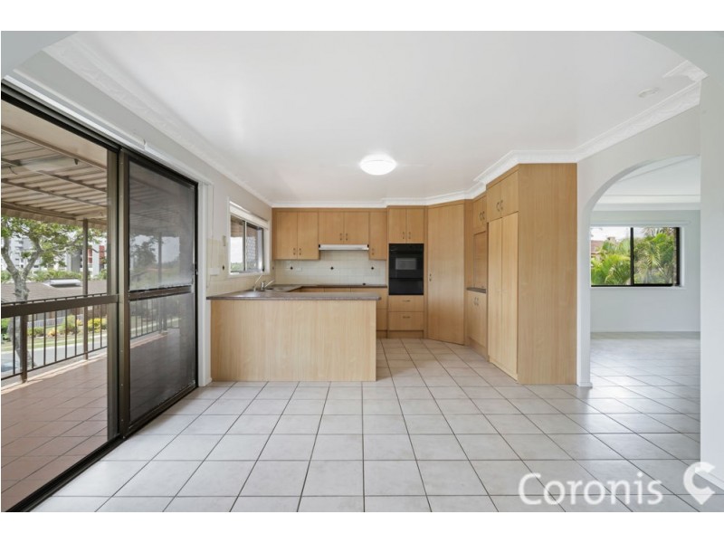 92 Banwell Cres, Carindale QLD 4152