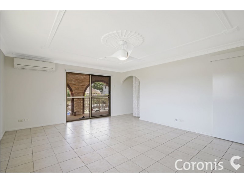 92 Banwell Cres, Carindale QLD 4152