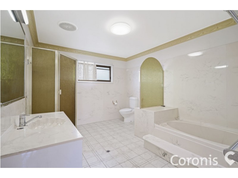 92 Banwell Cres, Carindale QLD 4152