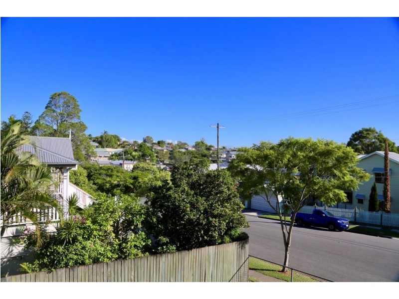 145 Mcilwraith Avenue, Norman Park QLD 4170