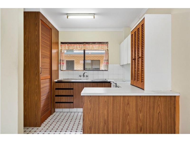 2/5 Wickham Street, Morningside QLD 4170