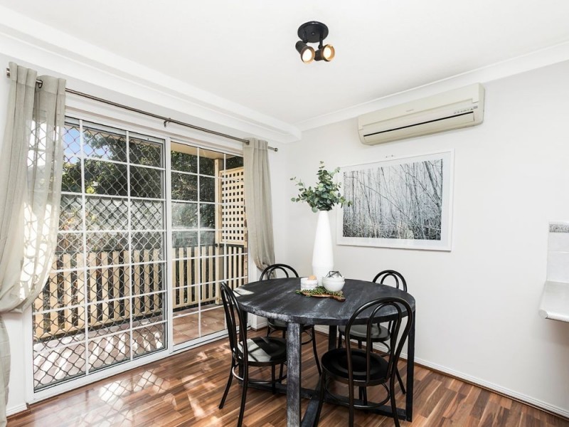 1/73 Pembroke Road, Coorparoo QLD 4151