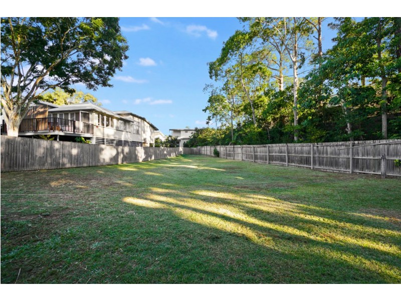 15 Daphne Street, Camp Hill QLD 4152