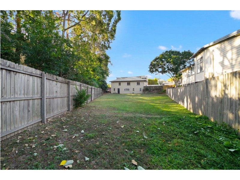 15 Daphne Street, Camp Hill QLD 4152