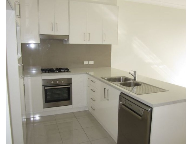 2/79 Hawthorne Rd, Hawthorne QLD 4171