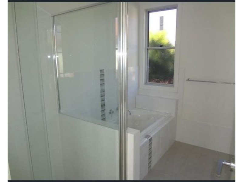2/79 Hawthorne Rd, Hawthorne QLD 4171