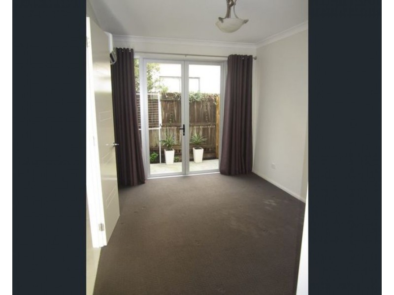 2/79 Hawthorne Rd, Hawthorne QLD 4171