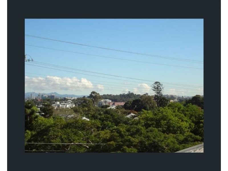 2/79 Hawthorne Rd, Hawthorne QLD 4171