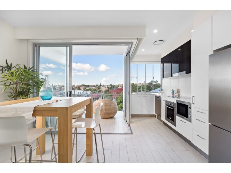 301/45 Shakespeare Street, Coorparoo QLD 4151