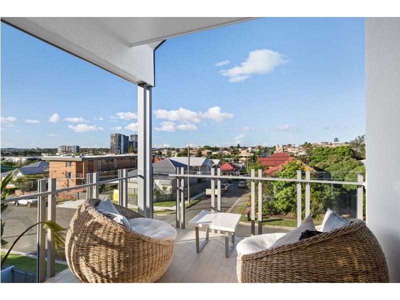 301/45 Shakespeare Street, Coorparoo QLD 4151