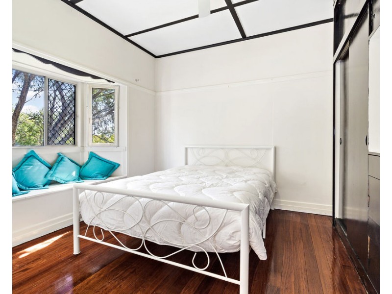 69 Bernecker Street, Carina QLD 4152