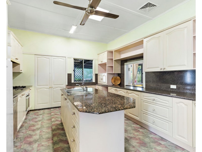 69 Bernecker Street, Carina QLD 4152