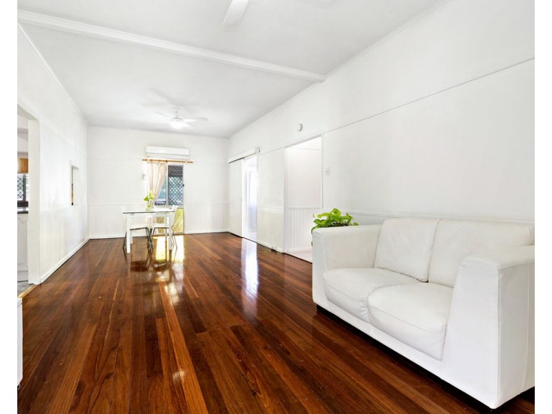 69 Bernecker Street, Carina QLD 4152