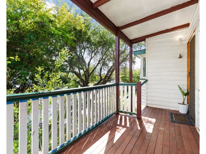 69 Bernecker Street, Carina QLD 4152