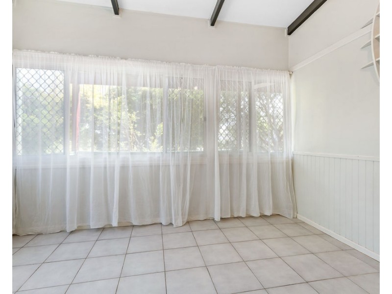 69 Bernecker Street, Carina QLD 4152