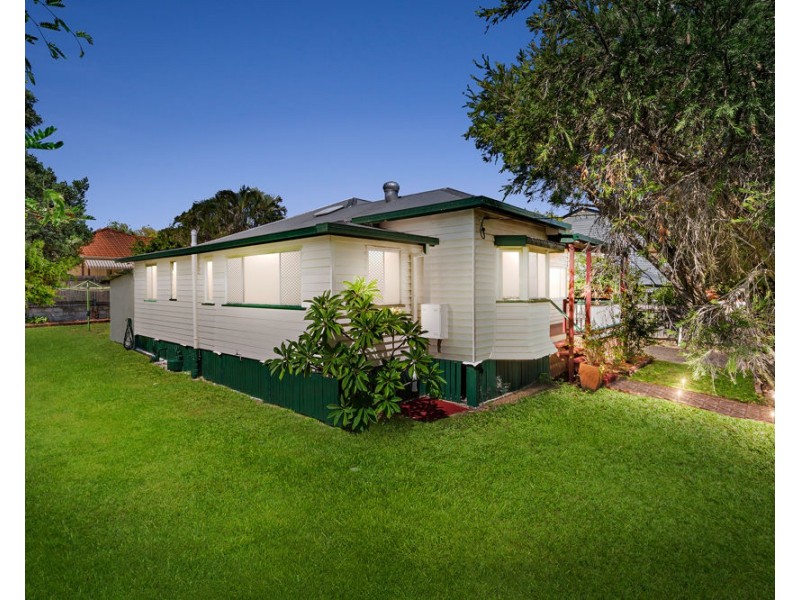 69 Bernecker Street, Carina QLD 4152