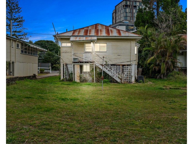 8 Adsett Street, Taringa QLD 4068