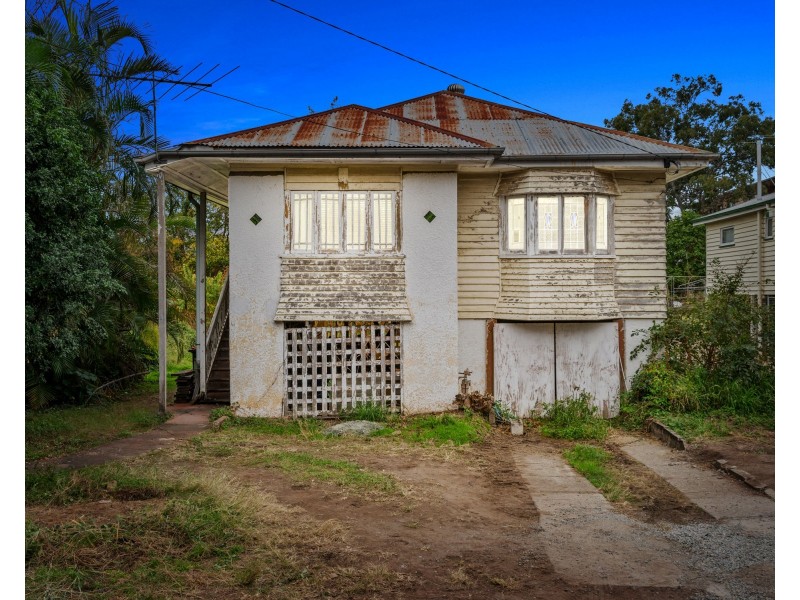 8 Adsett Street, Taringa QLD 4068