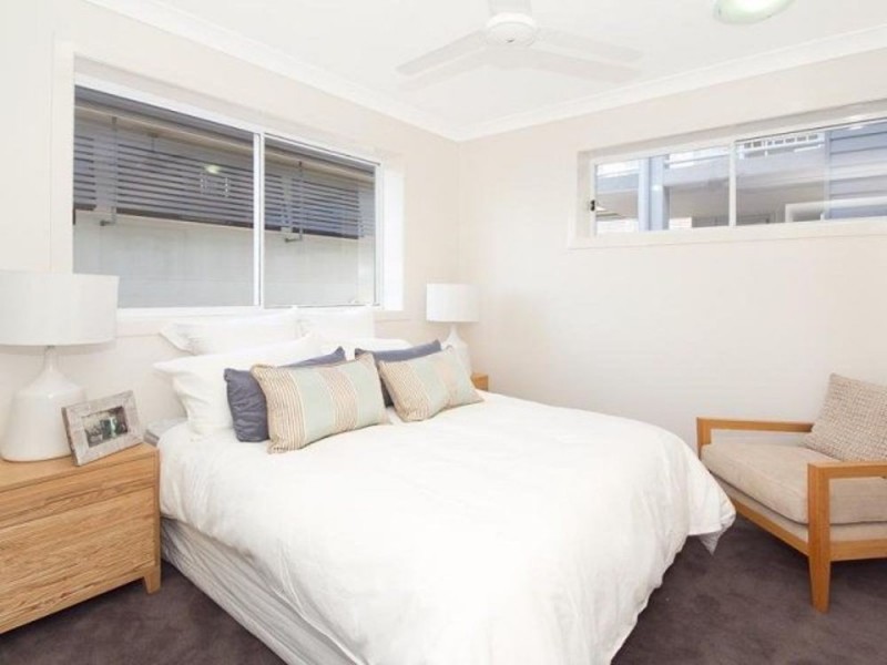 8/12 Lake Street, Yeronga QLD 4104