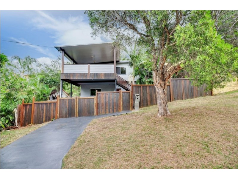 31 Dobbs Street, Holland Park West QLD 4121