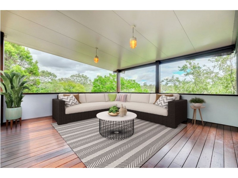 31 Dobbs Street, Holland Park West QLD 4121