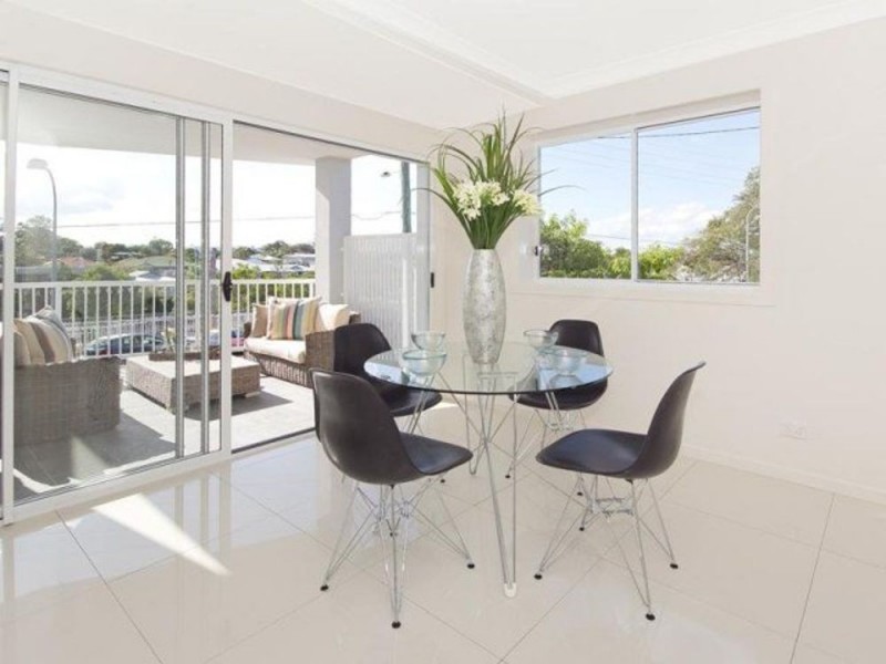 8/12 Lake Street, Yeronga QLD 4104