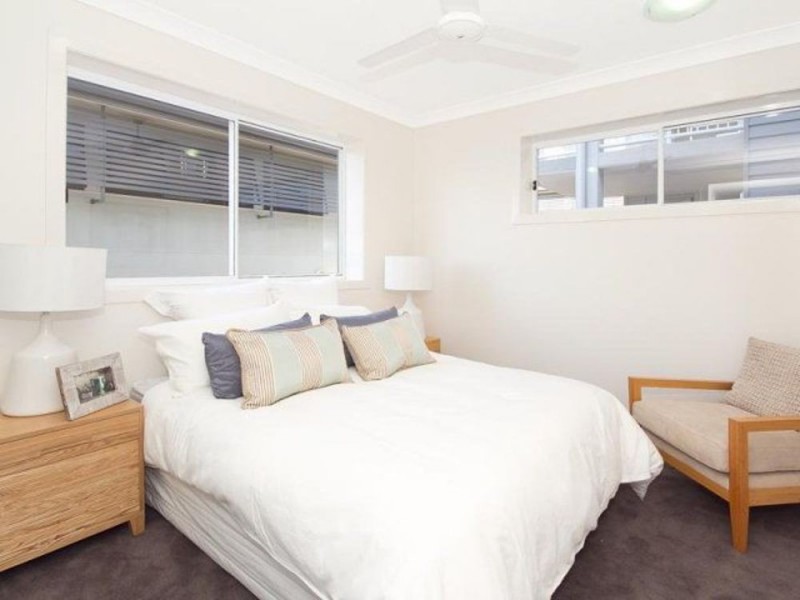 8/12 Lake Street, Yeronga QLD 4104