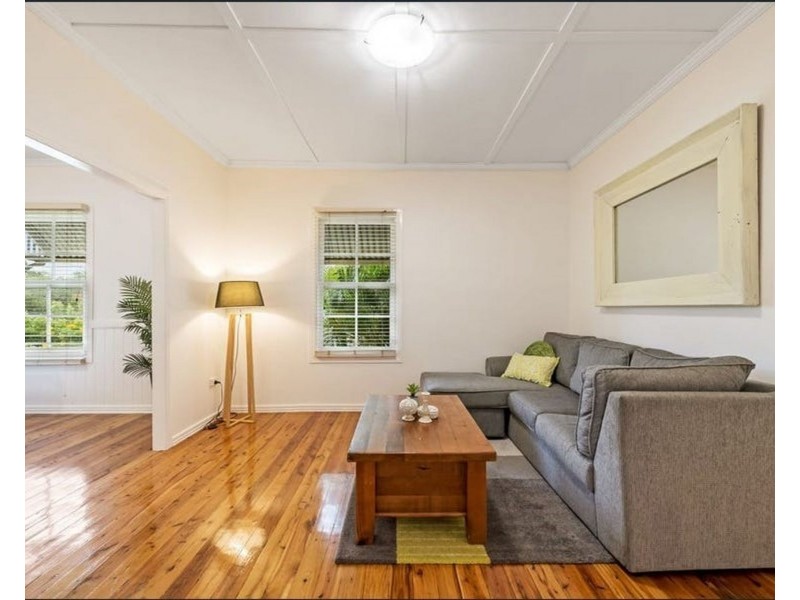 15 TARM ST, Wavell Heights QLD 4012