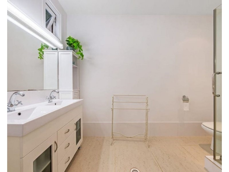 15 TARM ST, Wavell Heights QLD 4012