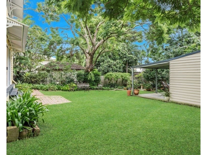 15 TARM ST, Wavell Heights QLD 4012