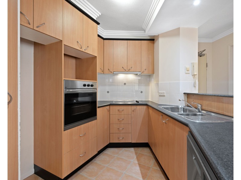 3/121 Sir Fred Schonell Drive, St Lucia QLD 4067