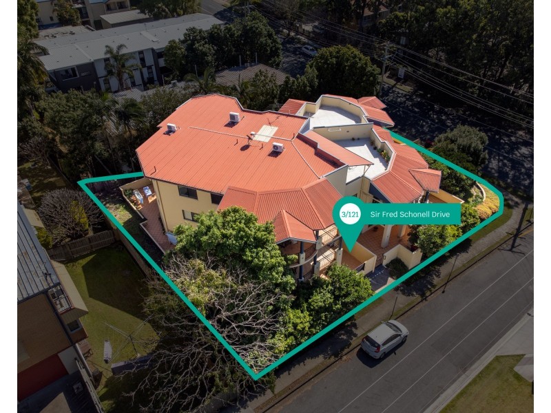 3/121 Sir Fred Schonell Drive, St Lucia QLD 4067