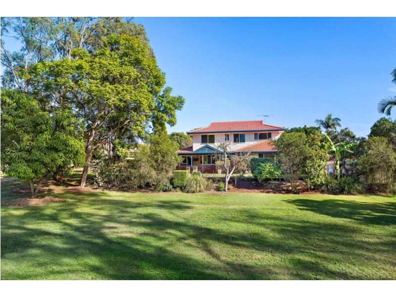 19 Kensington Place, Wishart QLD 4122