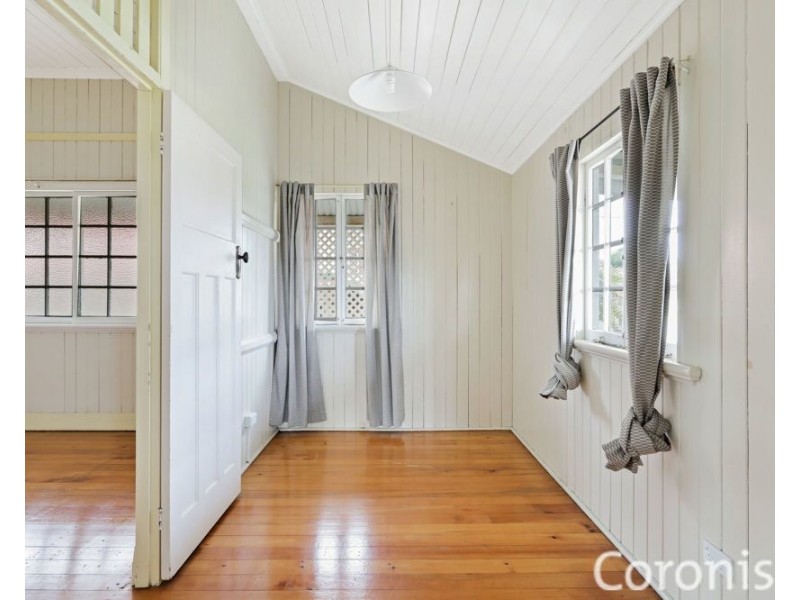 15 Bovelles Street, Camp Hill QLD 4152