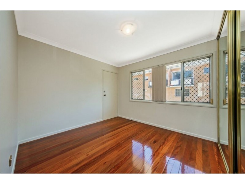 1/65 Peach Street, Greenslopes QLD 4120